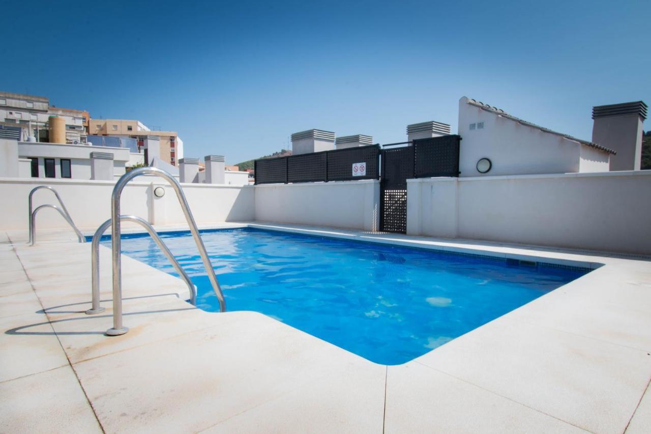 Holidays2Malaga Refino Pool And Parking Exterior photo