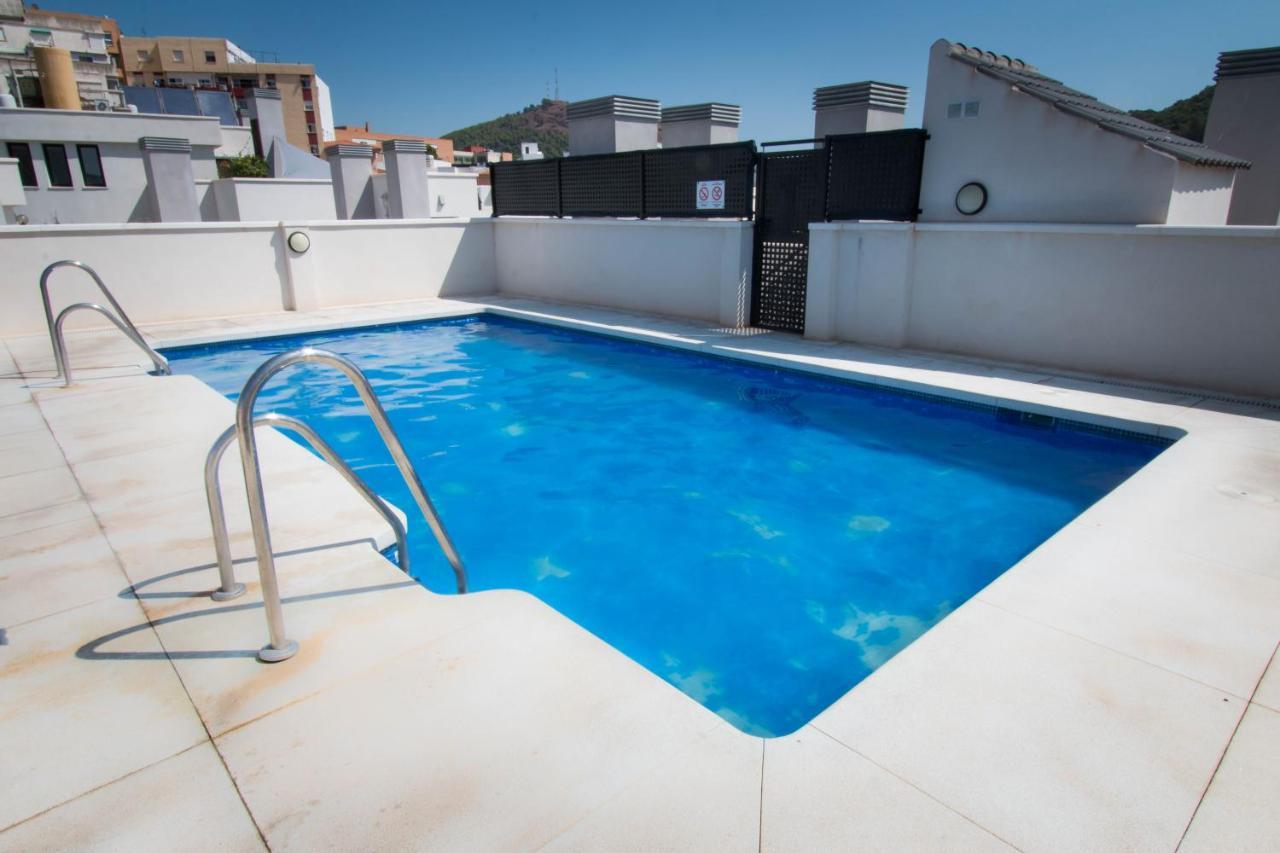 Holidays2Malaga Refino Pool And Parking Exterior photo